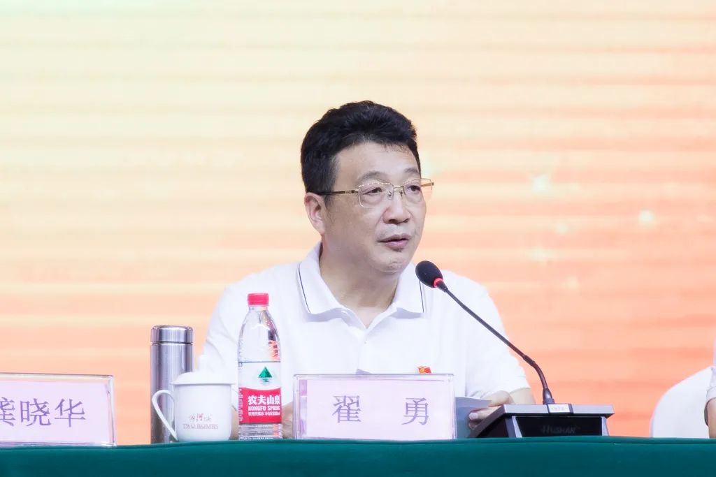 学党史悟思想办实事开新局丨我校全体党员赴两弹城